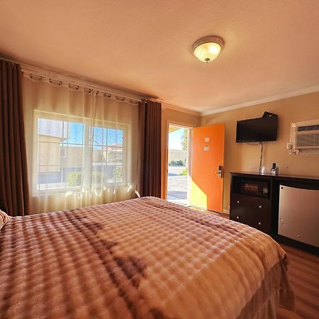 Royal Inn And Suites Hemet Dış mekan fotoğraf