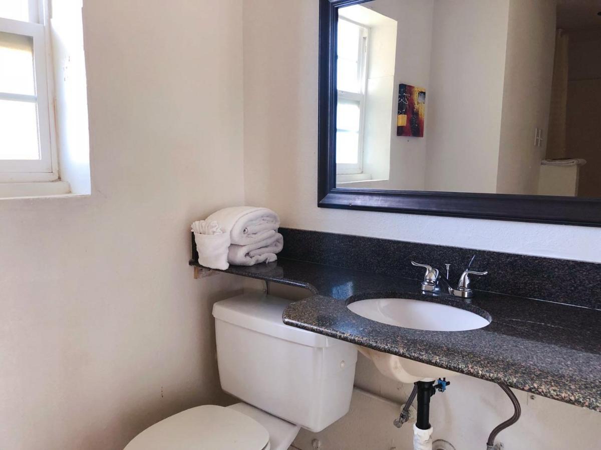Royal Inn And Suites Hemet Dış mekan fotoğraf