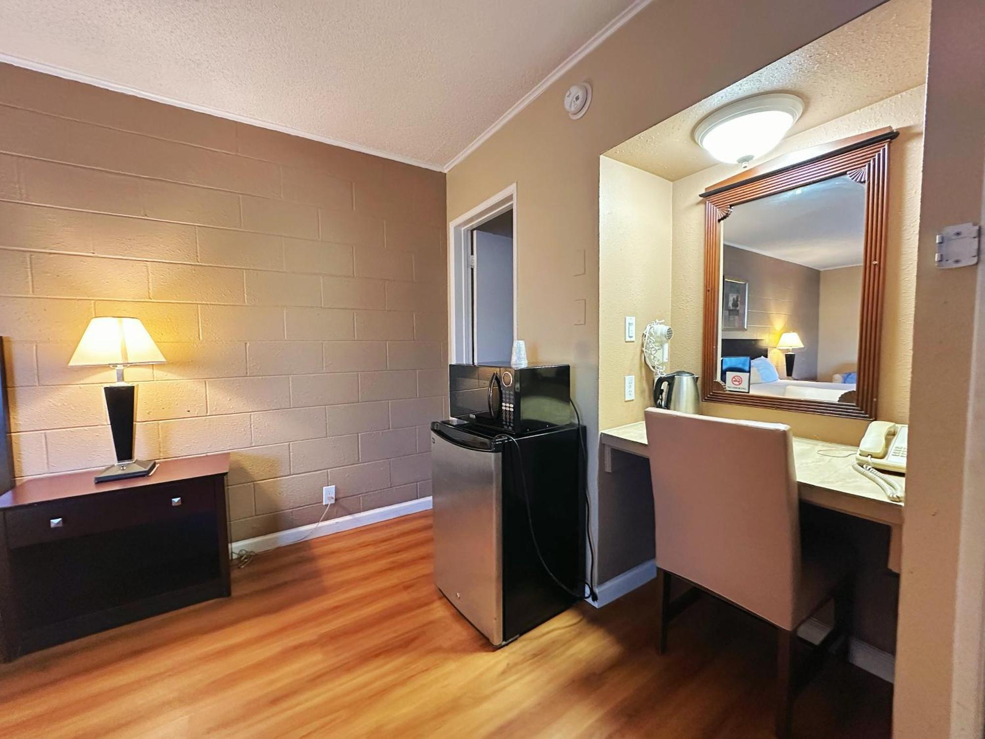 Royal Inn And Suites Hemet Dış mekan fotoğraf