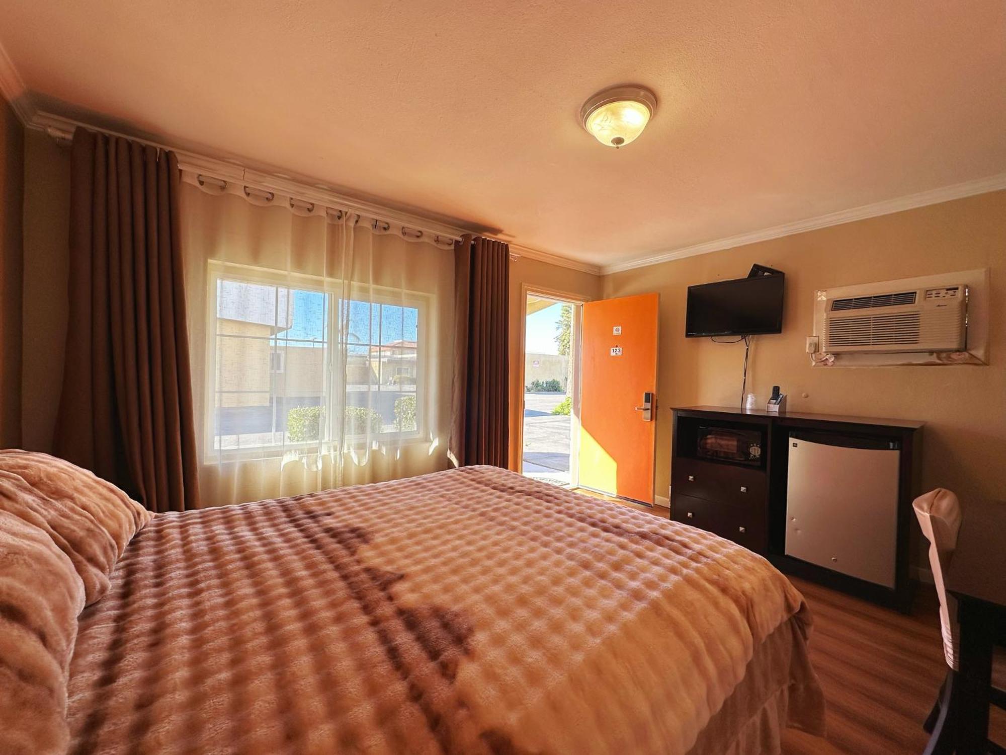 Royal Inn And Suites Hemet Dış mekan fotoğraf