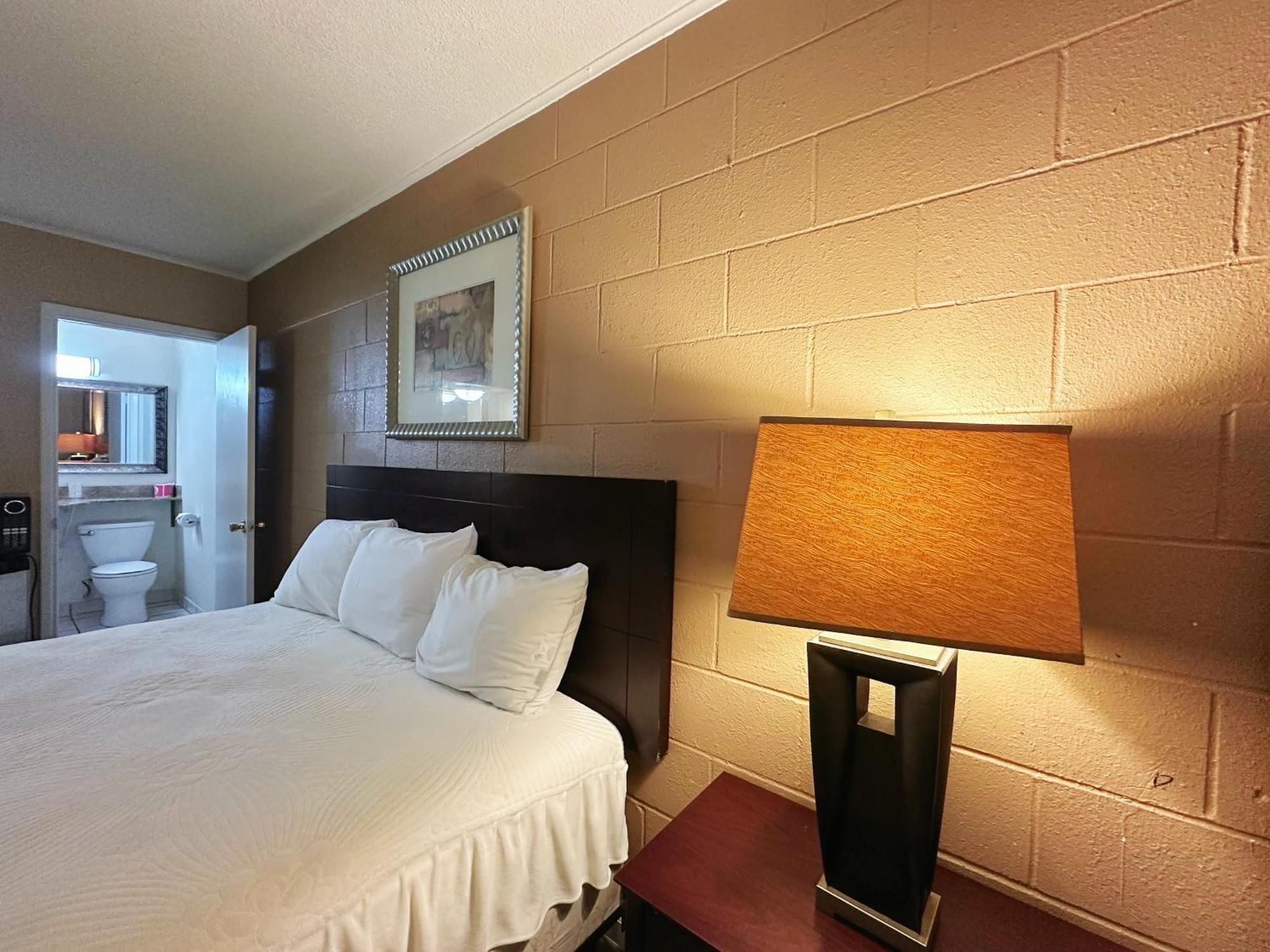 Royal Inn And Suites Hemet Dış mekan fotoğraf