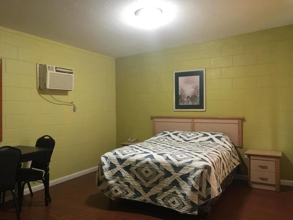 Royal Inn And Suites Hemet Dış mekan fotoğraf