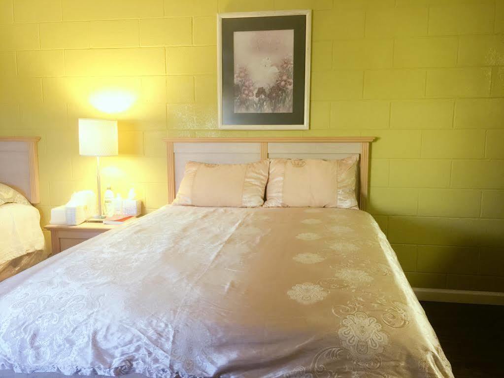 Royal Inn And Suites Hemet Dış mekan fotoğraf