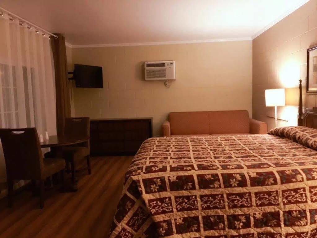 Royal Inn And Suites Hemet Dış mekan fotoğraf